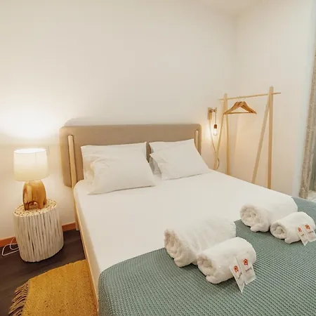 Aliados Suites By Homing Penzion