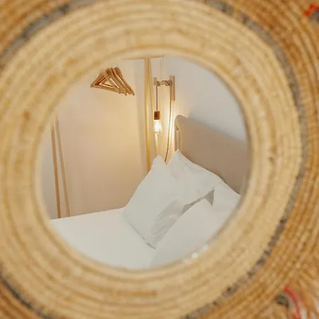 Aliados Suites By Homing Penzion *