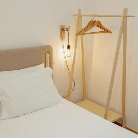 ゲストハウス Aliados Suites By Homing